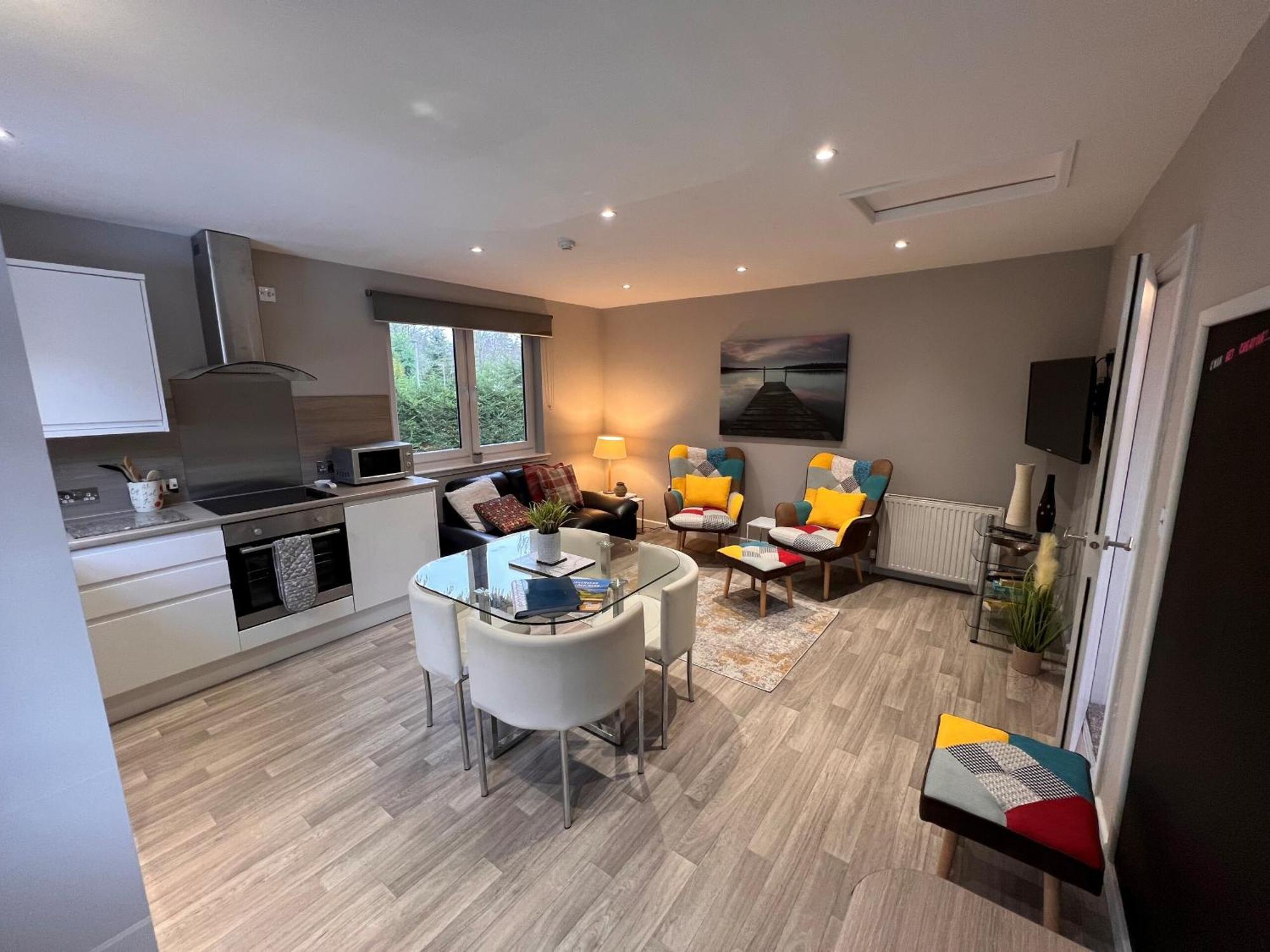 Rossal House Apartments, Inverness, Highlands 3*