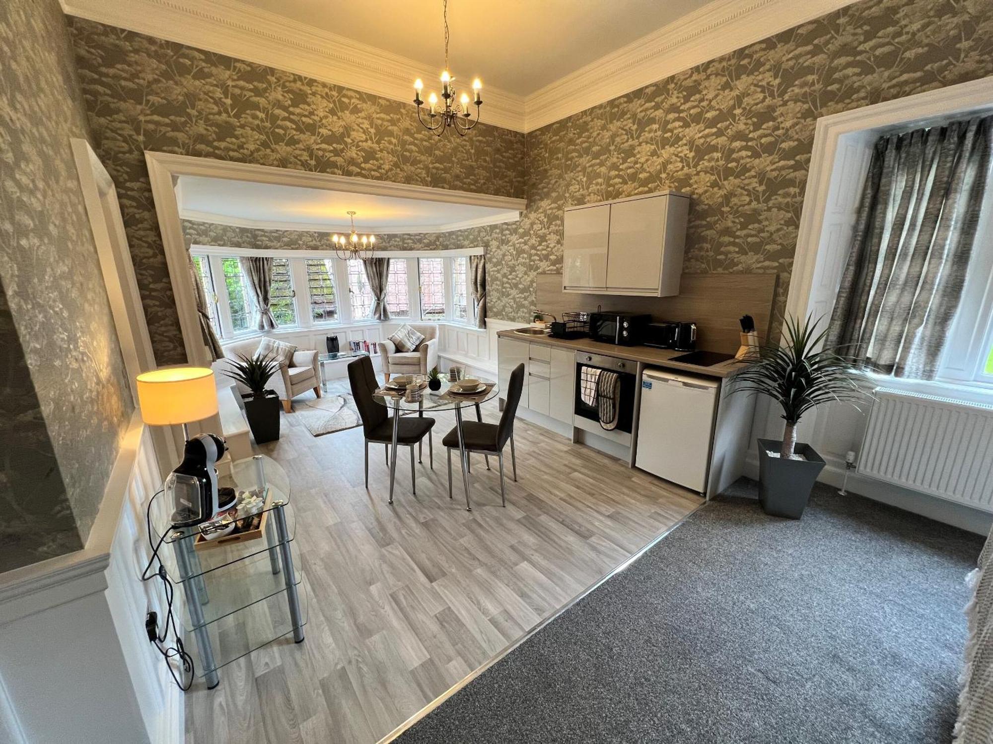 Rossal House Apartments, Inverness, Highlands 3*
